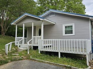 16 Hinson Ave, Gadsden, AL 35904