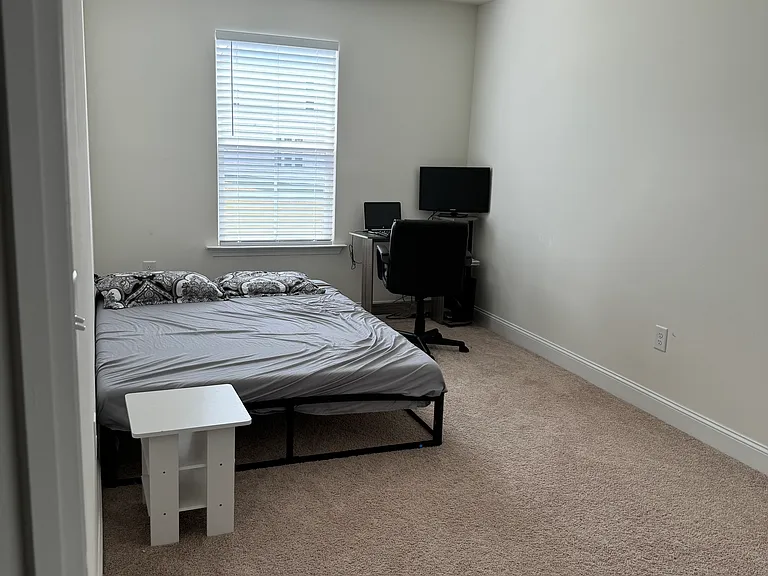 Guest bedroom 2
