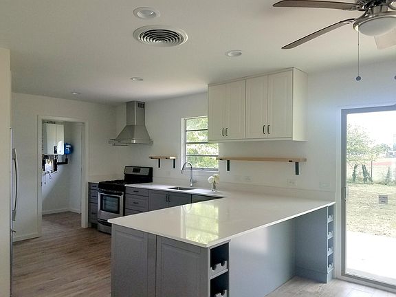 4th image of 6903 Twin Crest Dr