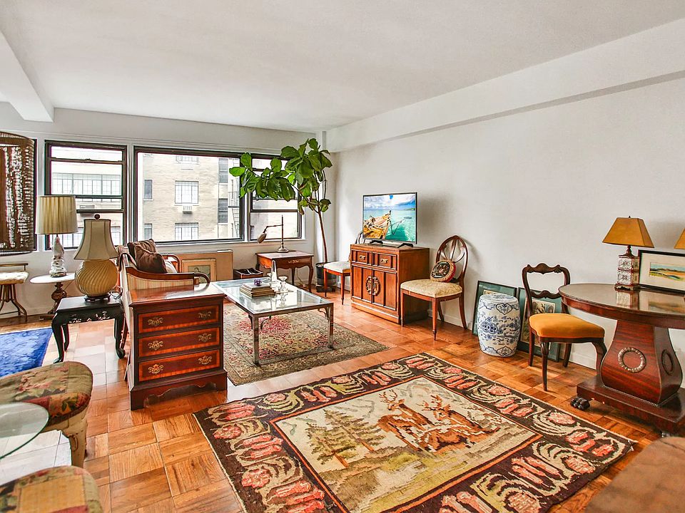 1st image of 55 E 9th St APT 8C
