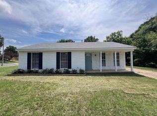 571 Loraine Rd, Memphis, TN 38109