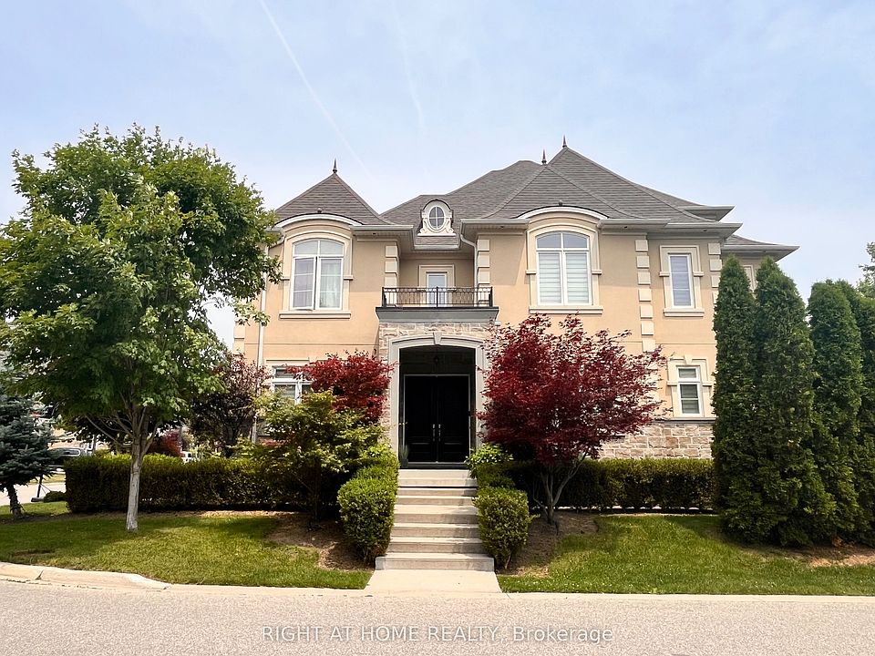 1st image of 11 Fairmont Close