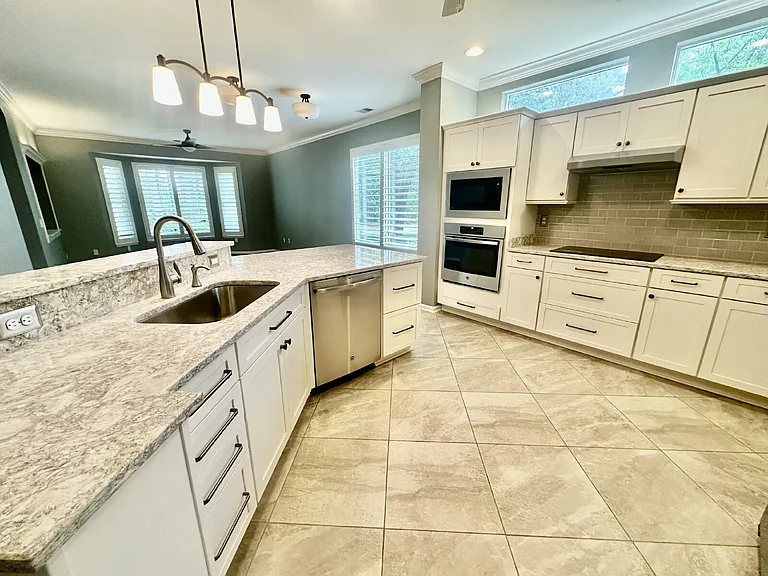 30 Raymond Rd — Photo 11