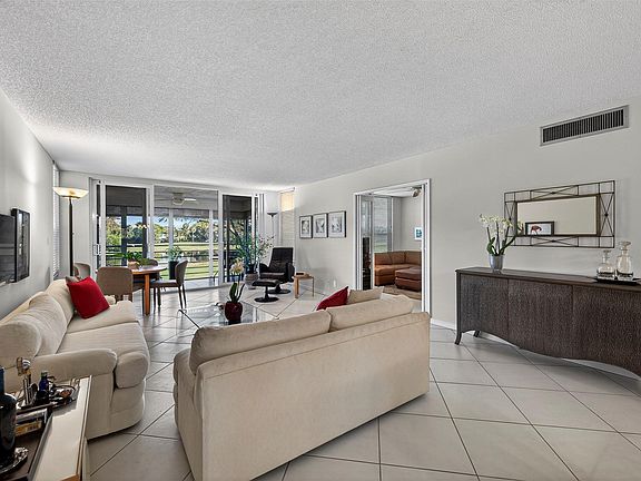 3rd image of 808 Cypress Boulevard #203