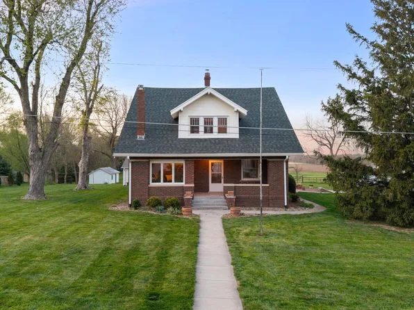 408 Hillside Ave, Yutan, NE 68073