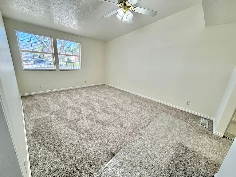 600 N 2450 E #904 — Photo 13