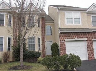 203 Rampart Pl, Maple Glen, PA 19002