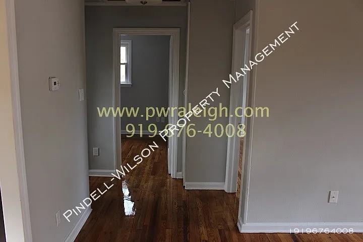 2212 Bernard St — Photo 10