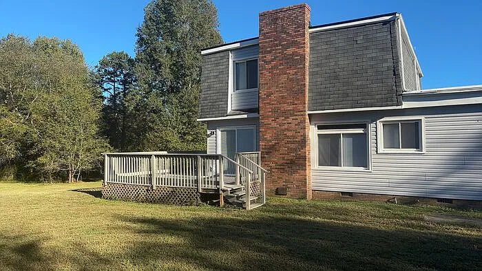 3 bed, 3.0 bath, 1867 sqft, $1,995 — Photo 2