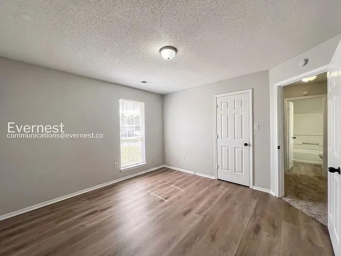 1208 W East Ross Pkwy — Photo 13