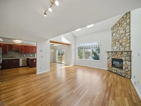 12 Schindler Ct, Boonton Twp., NJ 07005