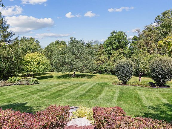 5th image of 12172 Deer Creek Cir