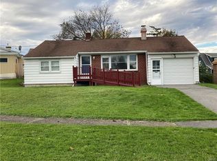 204 Brookland Dr, Syracuse, NY 13208