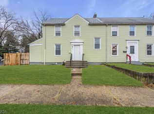 2925 Kansas Rd, Camden, NJ 08104