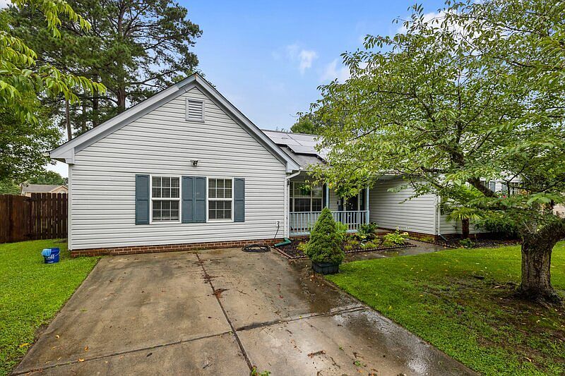 1st image of 2429 Cherry Blossom Dr