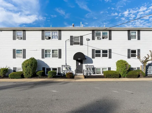 3682 N Main St APT 7, Fall River, MA 02720