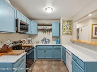 805 Munro Ave, Rifle, CO 81650