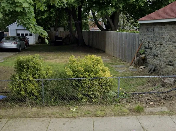 209 Pusey Ave, Collingdale, PA 19023