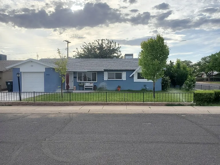 2902 Arthur St — Photo 1