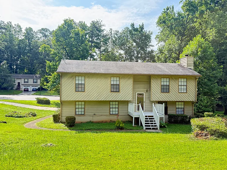 1809 Shadyleaf Ct SW — Photo 1