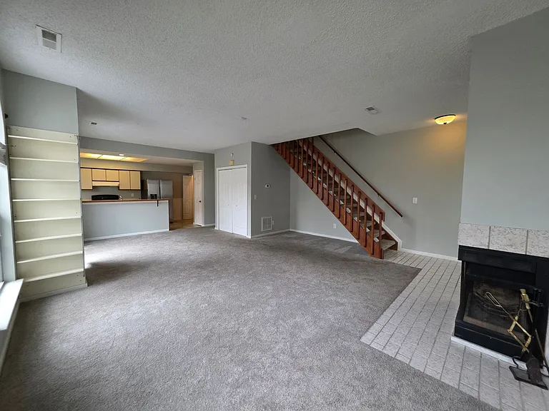 814 Gable Way — Photo 6