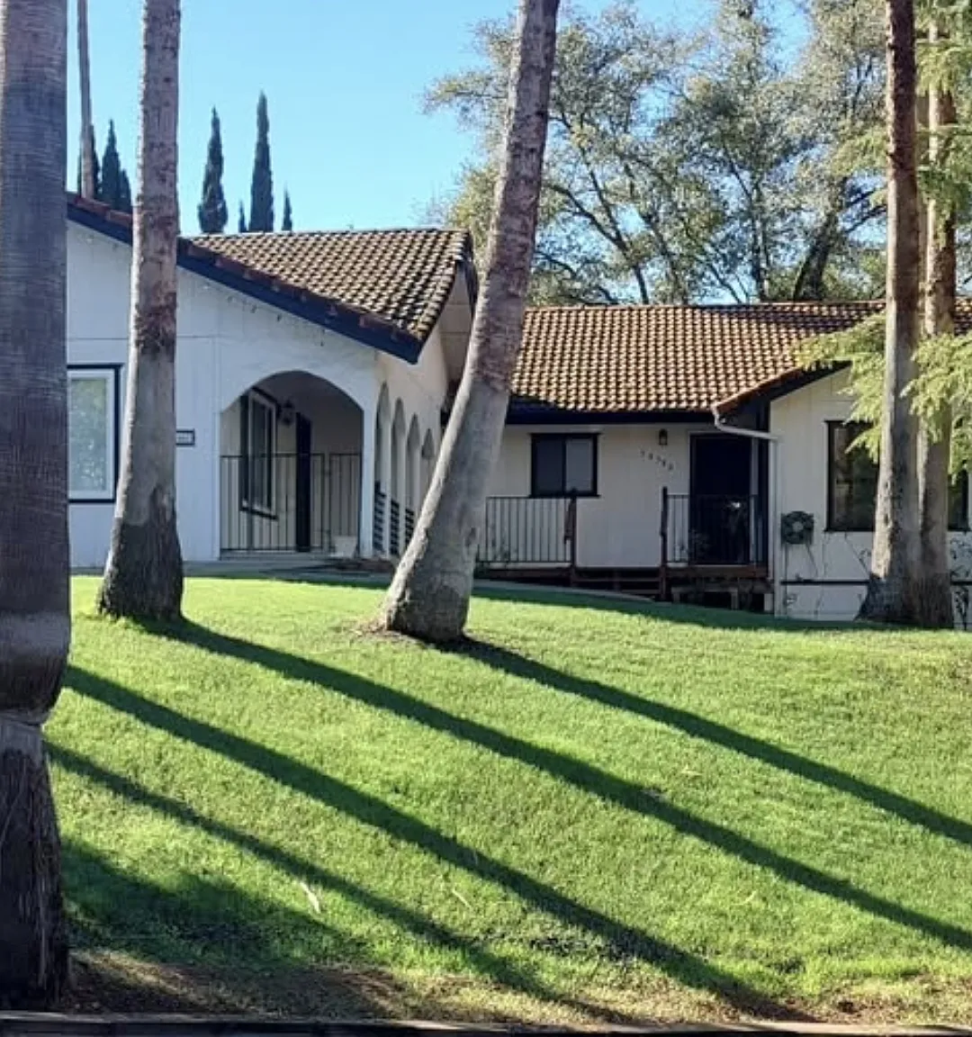 3 bed, 1923 sqft, $3,000 — Photo 1
