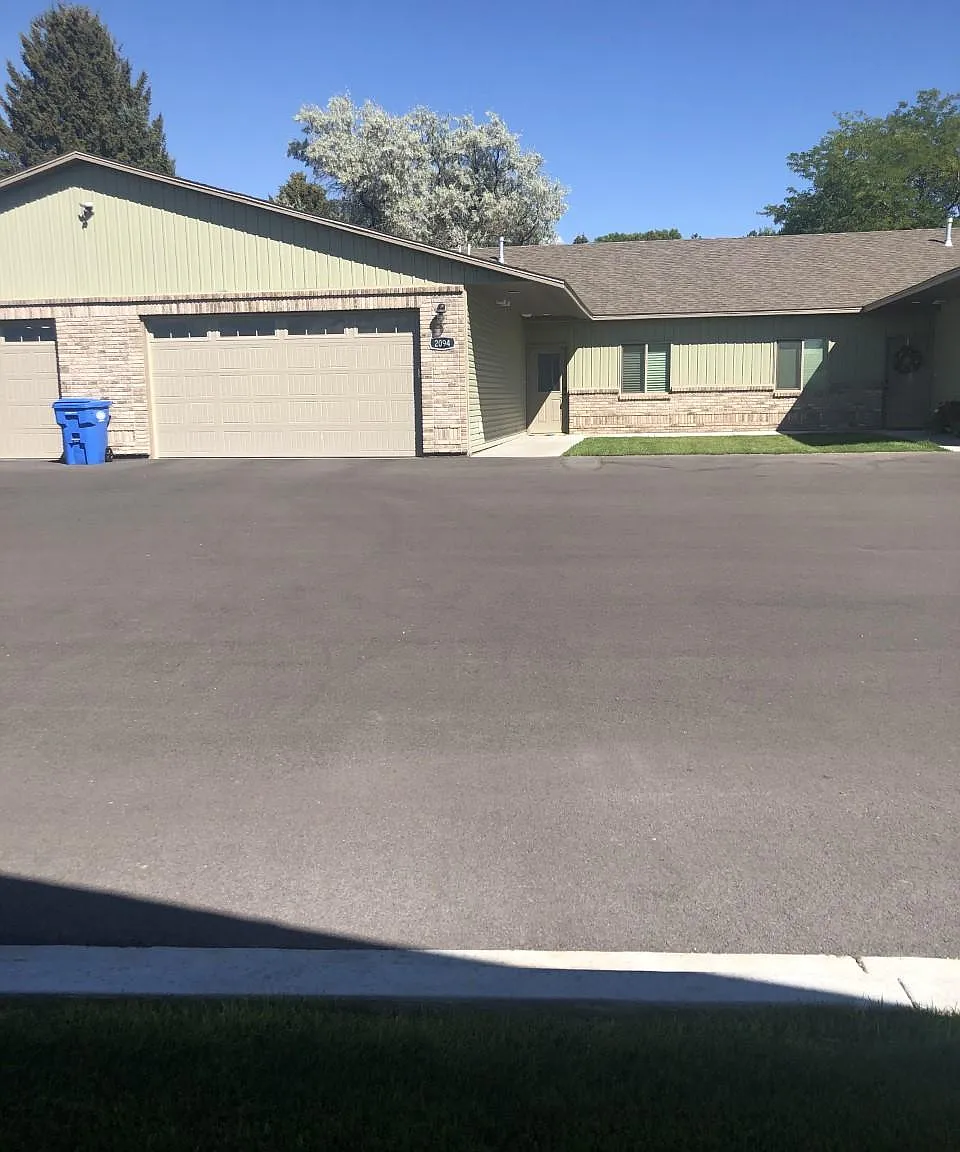 2 bed, 1200 sqft, $1,680 — Photo 1