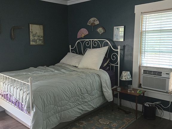 one bedroom of 2