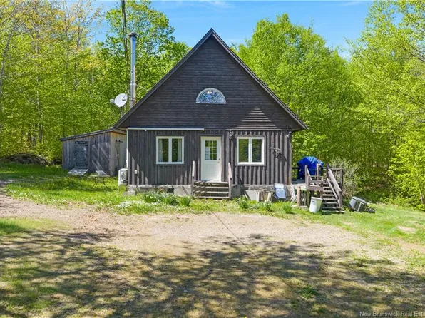 253 McDoo Rd, Springfield, NB E5T 2K4