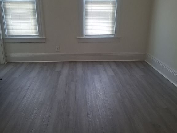 3rd image of 7 Rugraff St
