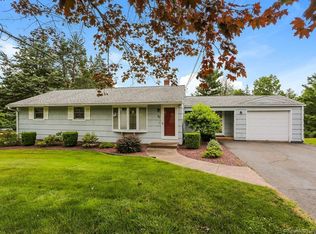 70 Ridgewood Rd, Middletown, CT 06457