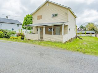 2065 1st St, Apollo, PA 15613