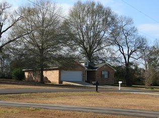 7 Oak Ridge Ln, Poplarville, MS 39470