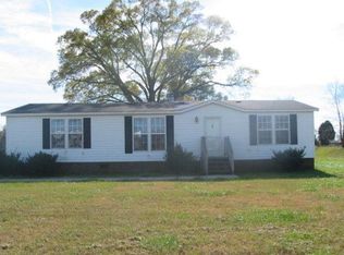 6204 Cobblestone Rd, Elm City, NC 27822