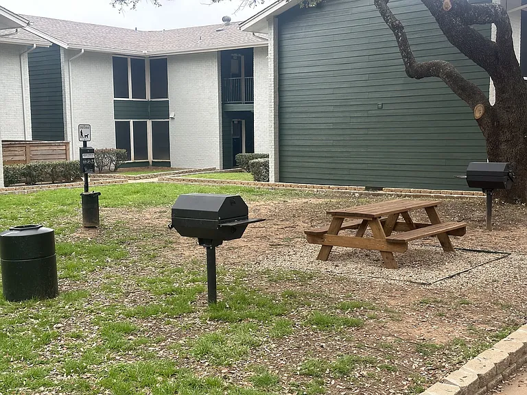 Tribecca Pointe Apartments — Photo 7