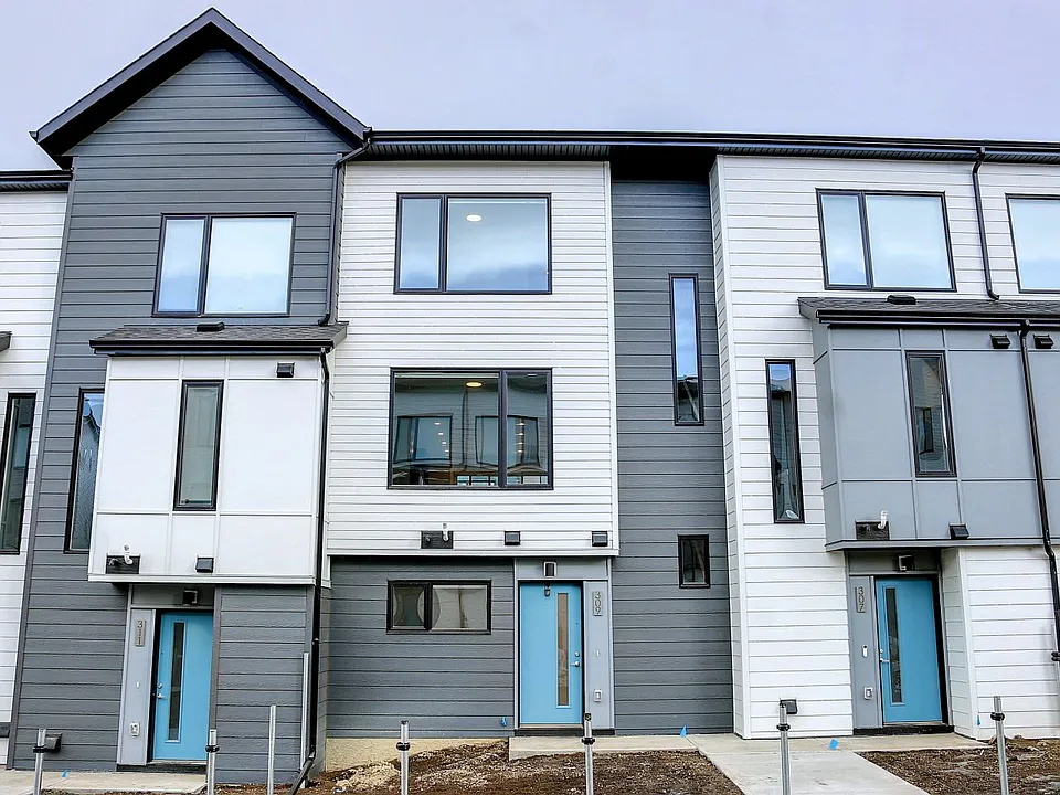309 Evanscrest Sq NW