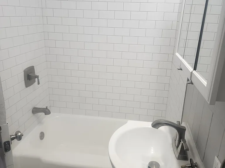 627 S Rose St #1 — Photo 8