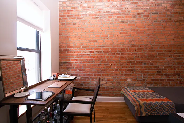 Rented by R New York | media 13