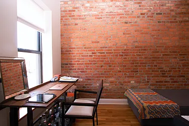 Rented by R New York