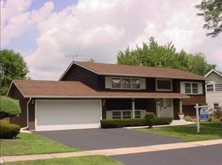 80 Lonsdale Rd, Elk Grove Village, IL 60007