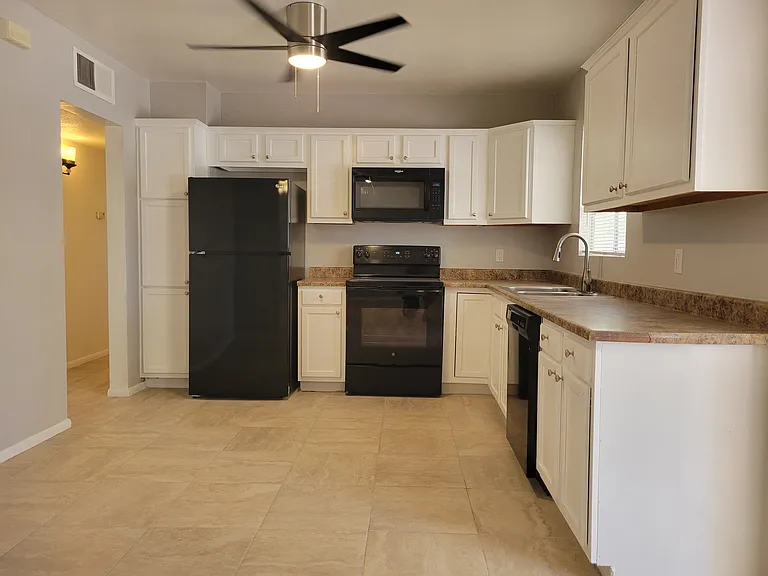 Kitchen 1