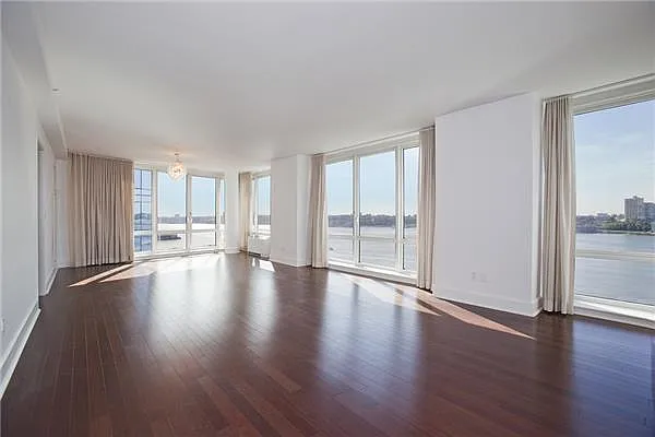 Rented by R New York | media 1