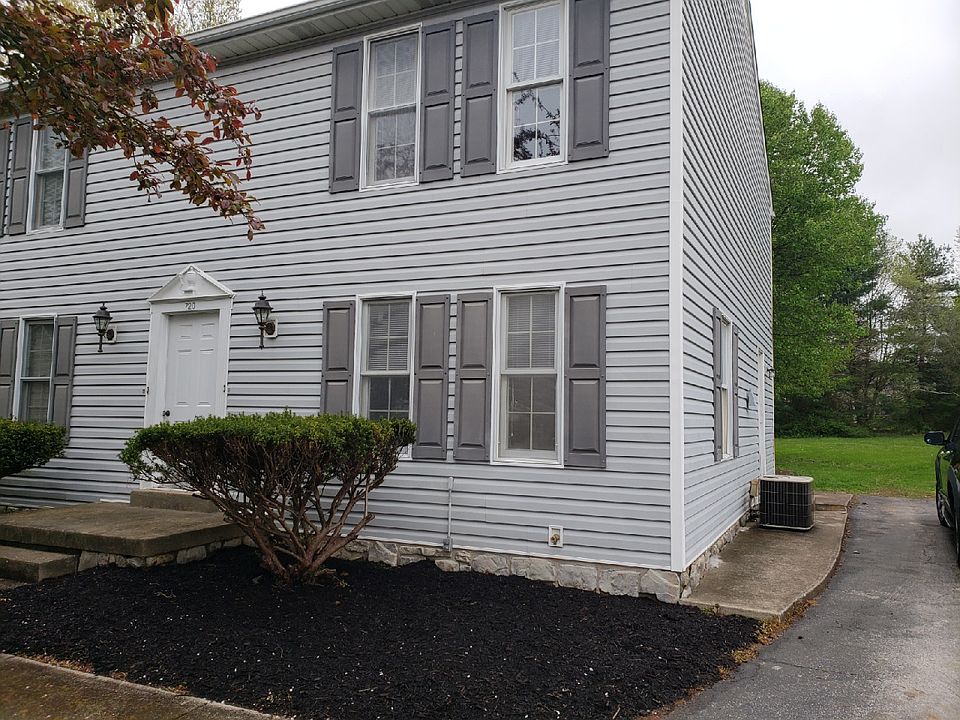 1st image of 720 Tara Ct #B