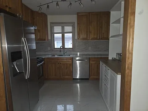 3 bed, 1150 sqft, $3,300 — Photo 3
