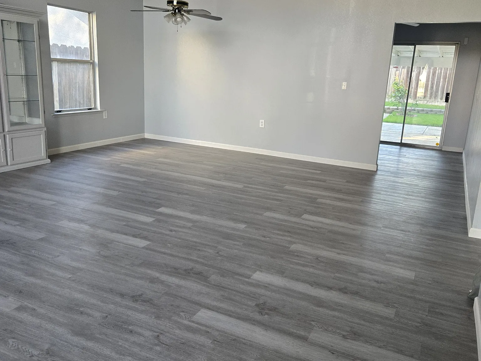 2 bed, 1233 sqft, $2,000 — Photo 2