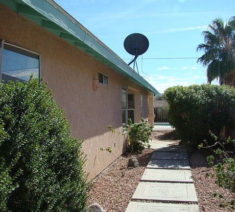 2nd image of 1171 Regency Dr APT 1