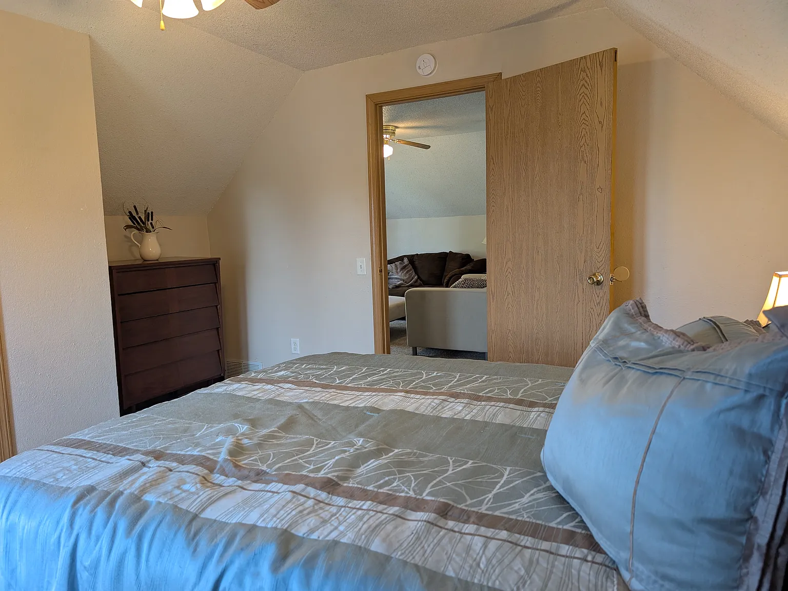 1 bed, 800 sqft, $1,350 — Photo 3