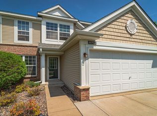 5075 149th St N UNIT 2, Hugo, MN 55038