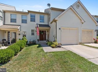 5 Bellflower Ct, Delran, NJ 08075
