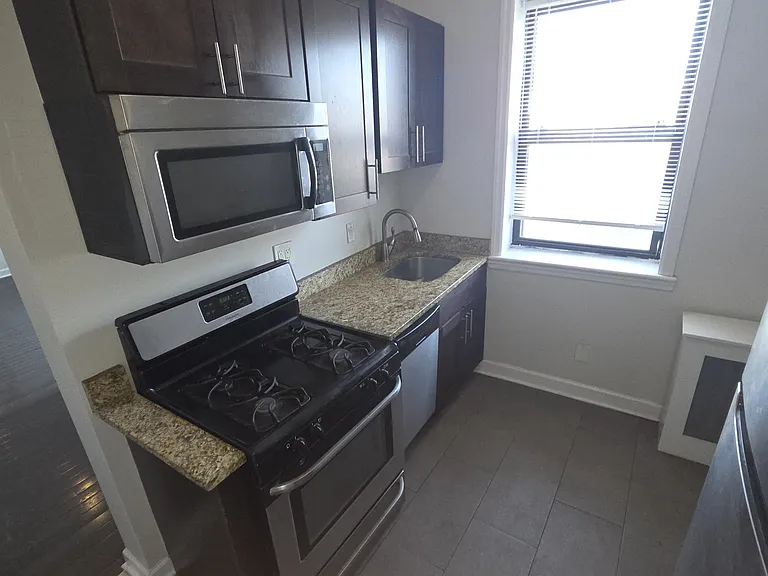 88 Manhattan Ave #4 — Photo 1